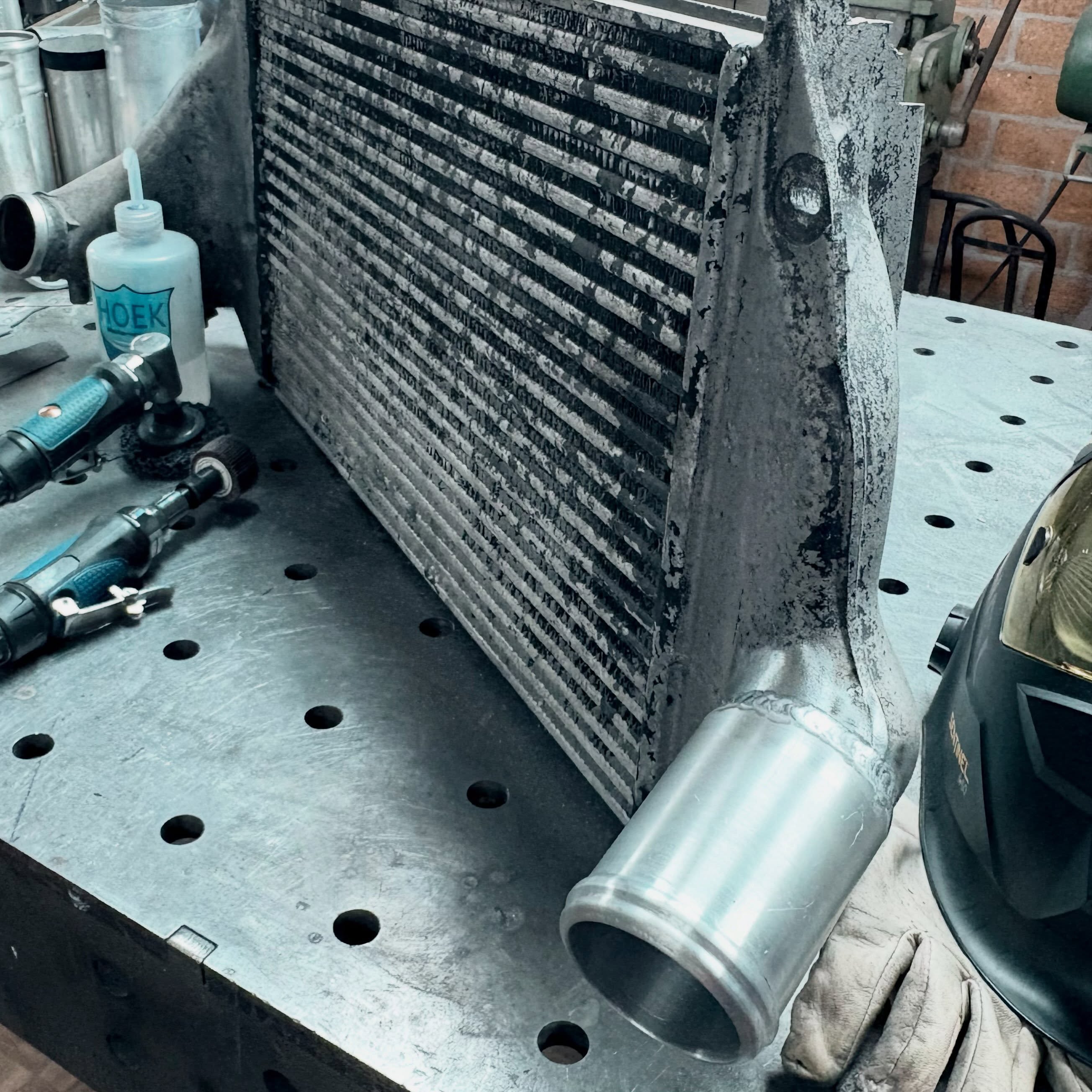 ✅ intercooler is ready to go in, now that I changed the inlet (will be the outlet in my car) on this Golf G60 intercooler so it will suit the charge pipe trajectory to the throttle body much better #intercooler #aluminumwelding #motorsportfabrication #golfg60 #vwcorrado